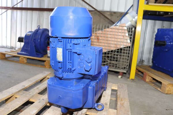 Motorreductor Siemens de ejes paralelos – Modelo FZAD108B-LA132M4 - Imagen 2